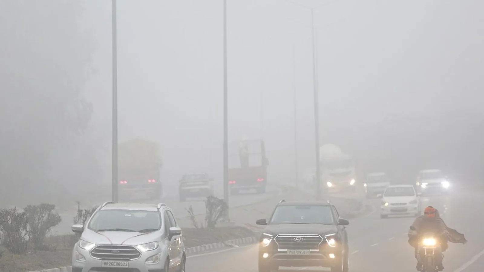 Dense Fog Returns to Rajasthan After Western Disturbance, Traffic Disrupted
