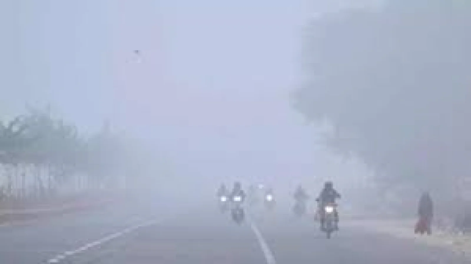Severe cold continues in Rajasthan, with temperatures dropping in several cities, including Karauli and Fatehpur.