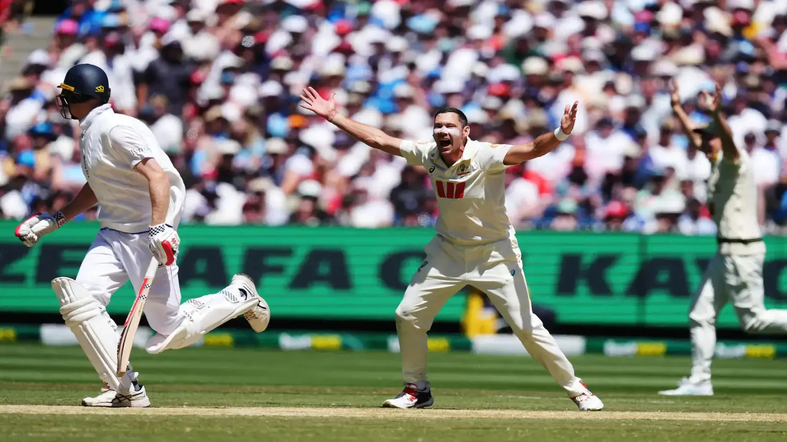 Aus vs Eng: England suffers major setback ahead of fifth Ashes Test, match-winner ruled out due to hamstring injury