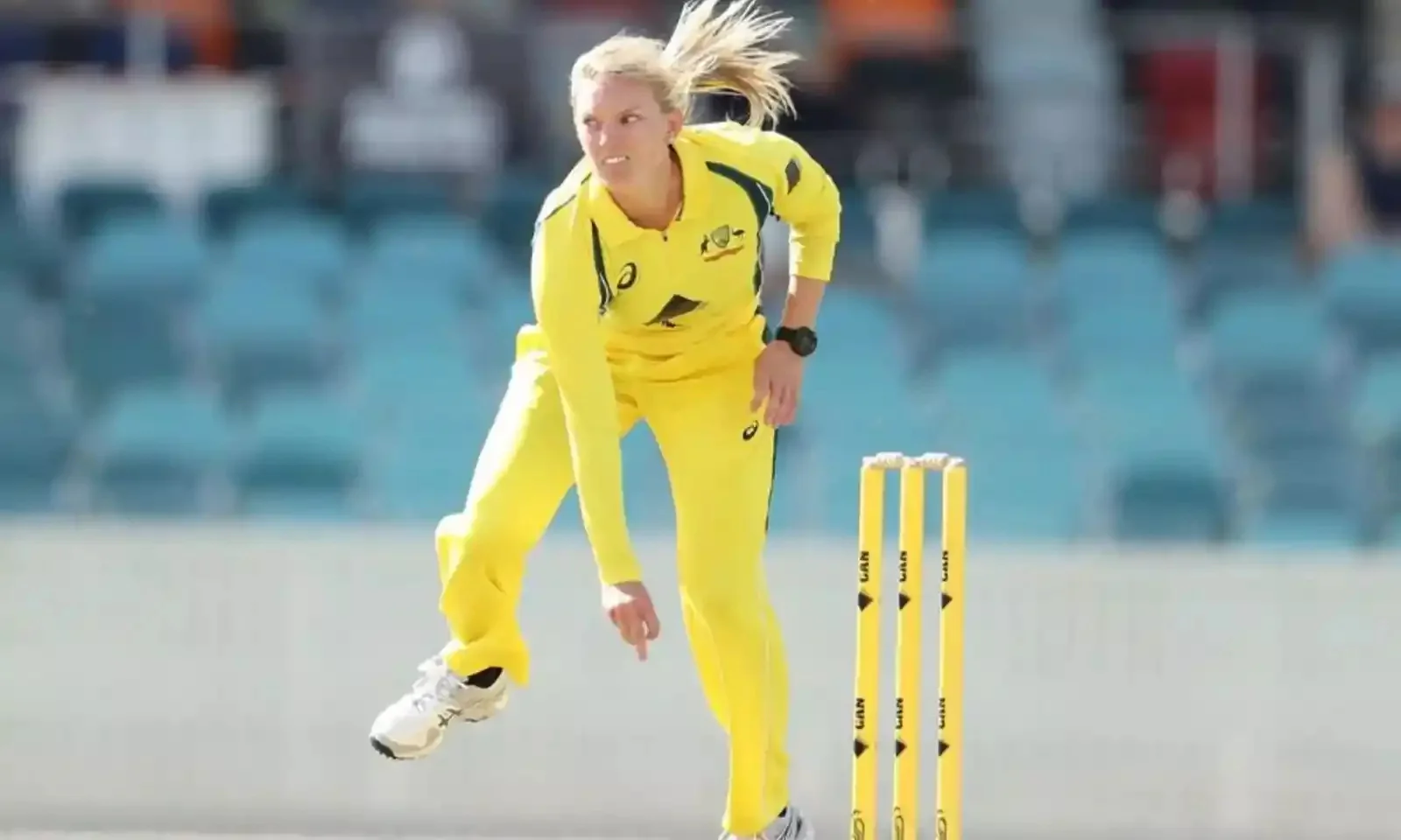 Mumbai Indians Appoint Former Australia Spinner Kristen Beams as Spin Bowling Coach