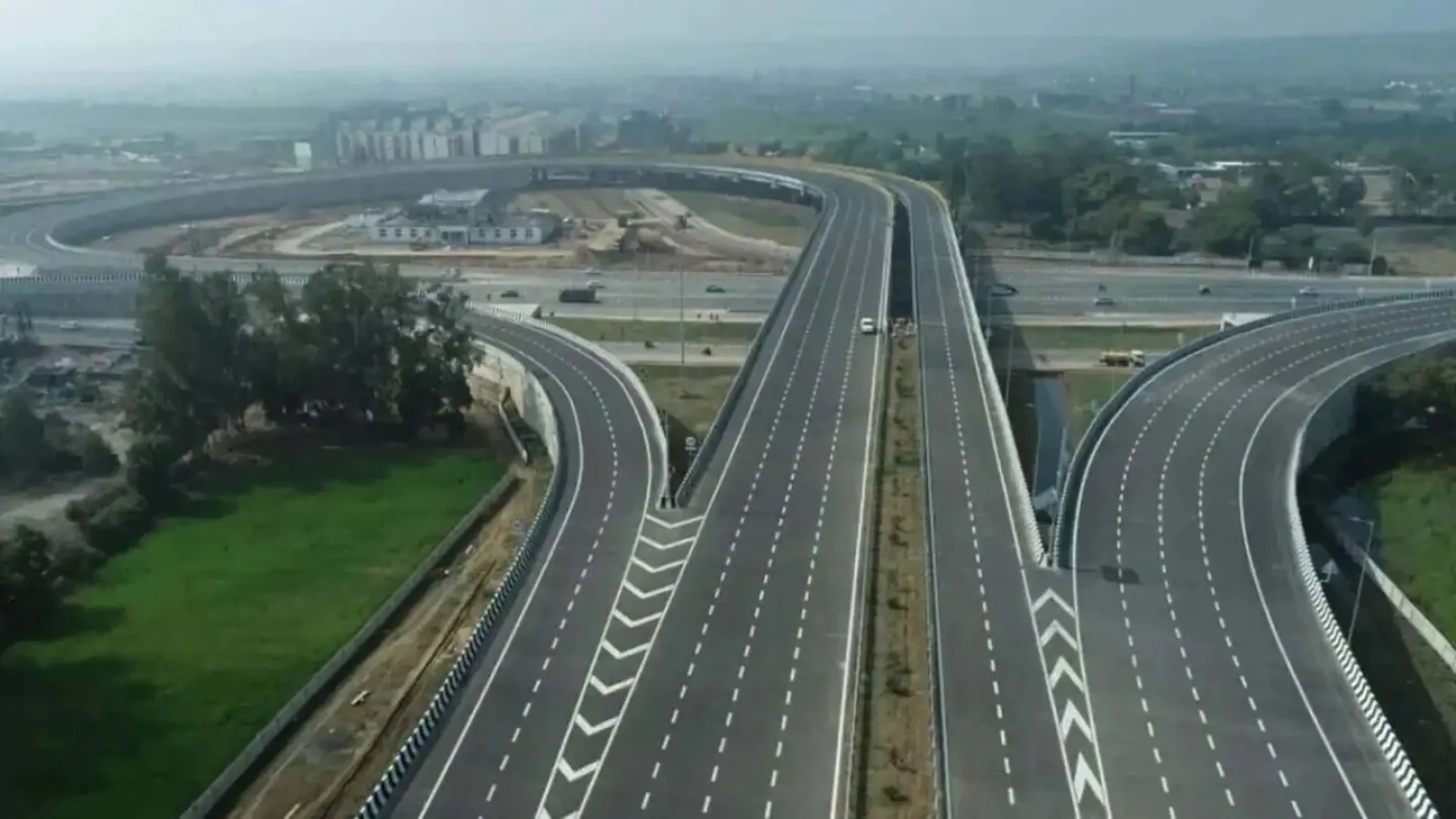 Expressway Tolls to Match National Highways Until Projects Are Fully Ready