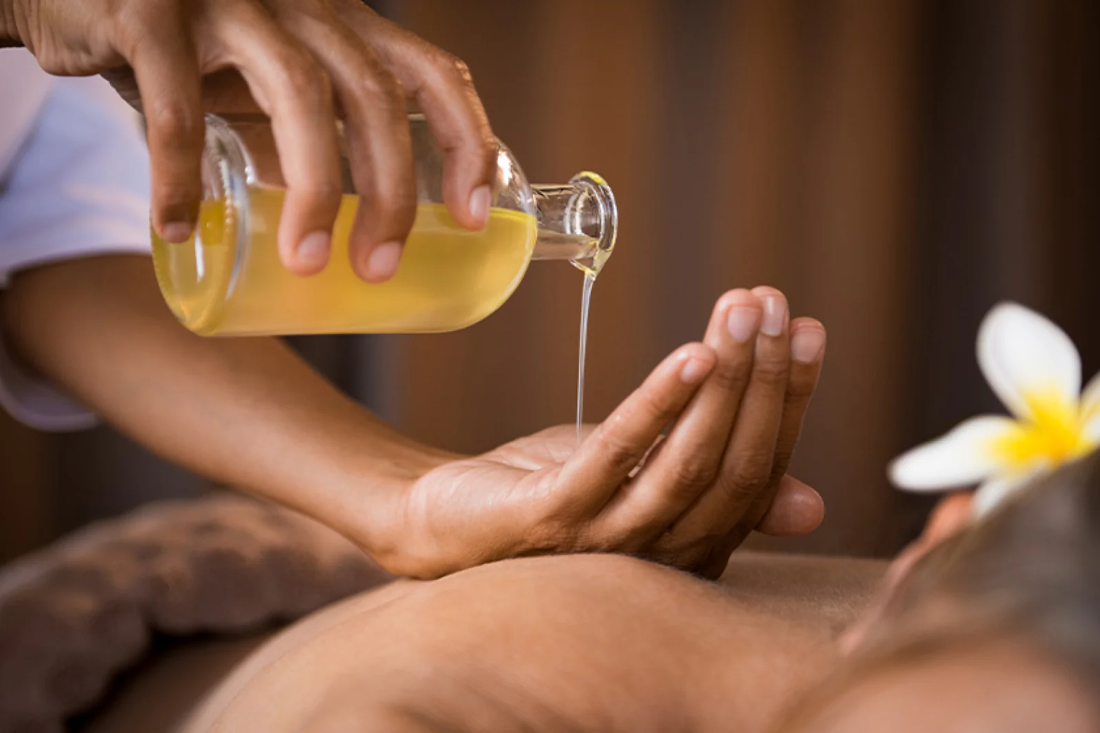 Oil Bathing: An Ancient Indian Practice Backed by Ayurveda and Siddha Medicine