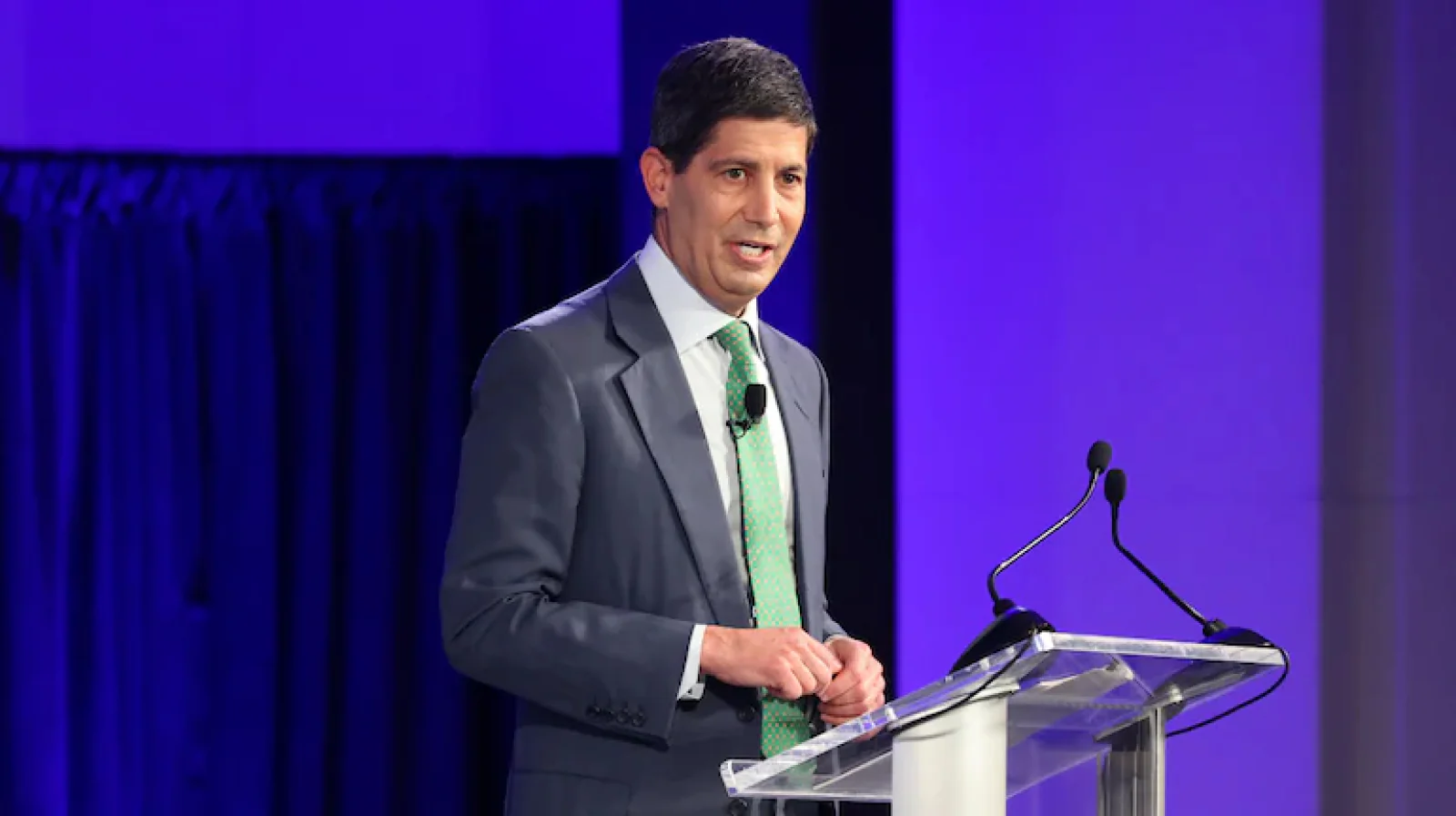 Donald Trump Nominates Kevin Warsh to Replace Jerome Powell as Fed Chair