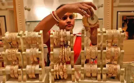 Wedding Season Sees Gold Prices Dip as US Jobs Data Dents Rate Cut Hopes