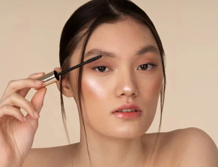 Scattered Brow Hairs? Here’s How Eyebrow Gel Can Transform Your Look
