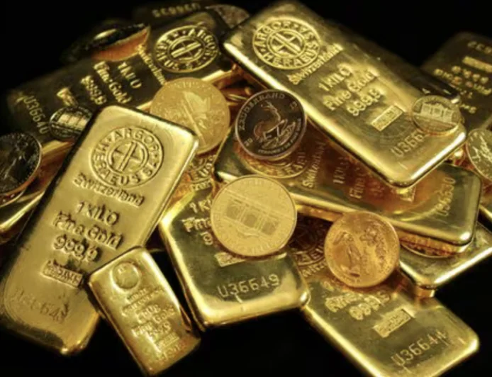 Global Pressure Weighs on Silver; Gold Finds Support from Central Bank Buying