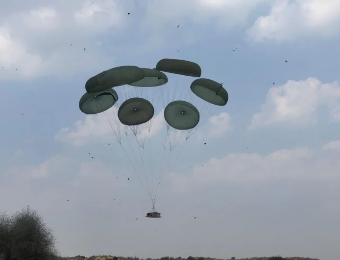 Indian Army Successfully Tests Indigenous 20-Ton Heavy Drop System Under Make in India