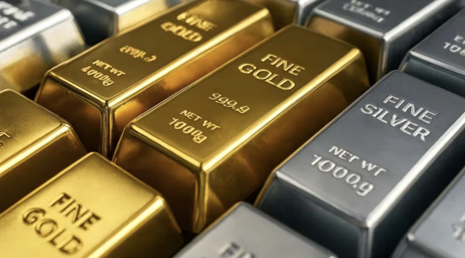 Geopolitical Concerns Fuel Gold Rally, Analysts See Volatility Ahead
