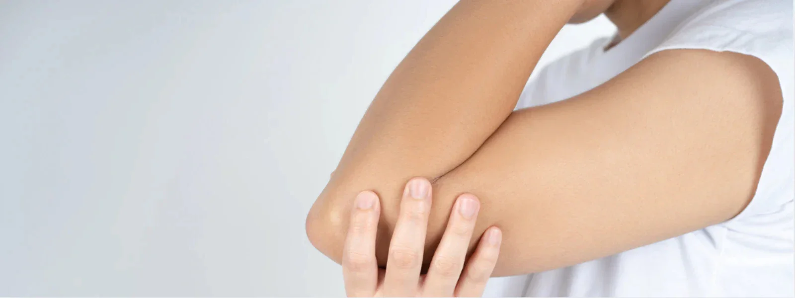Natural Ways to Lighten Hyperpigmentation on Elbows and Knees