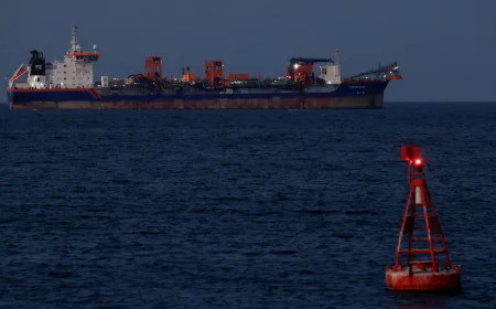 Iran May Allow Oil Tankers Through Strait of Hormuz Only if Trade Is in Chinese yuan