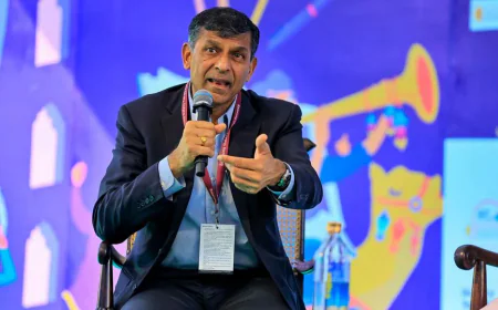 AI Won’t Eliminate White-Collar Jobs Soon, Says Former Reserve Bank of India Governor Raghuram Rajan