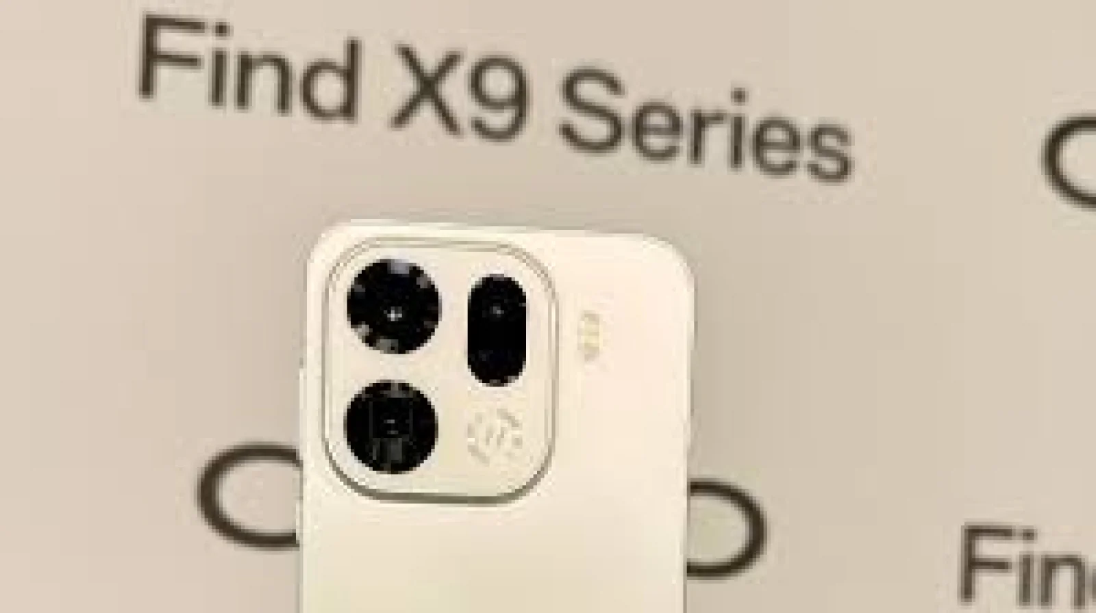 Premium Oppo Find X8 Pro Available at Huge Discount with Bank Offers