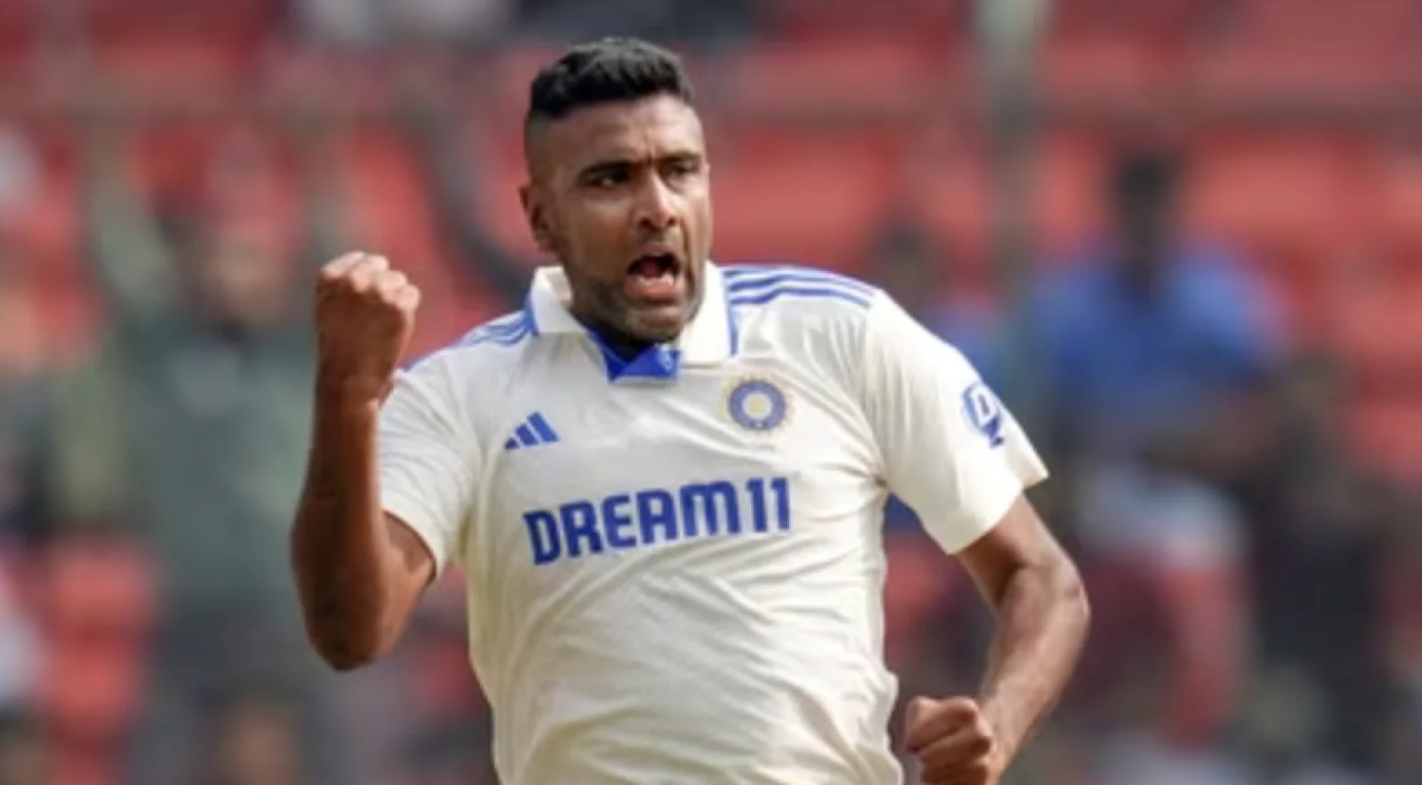 Gavaskar Urges BCCI to Impose Fines on Players Pulling Out of IPL