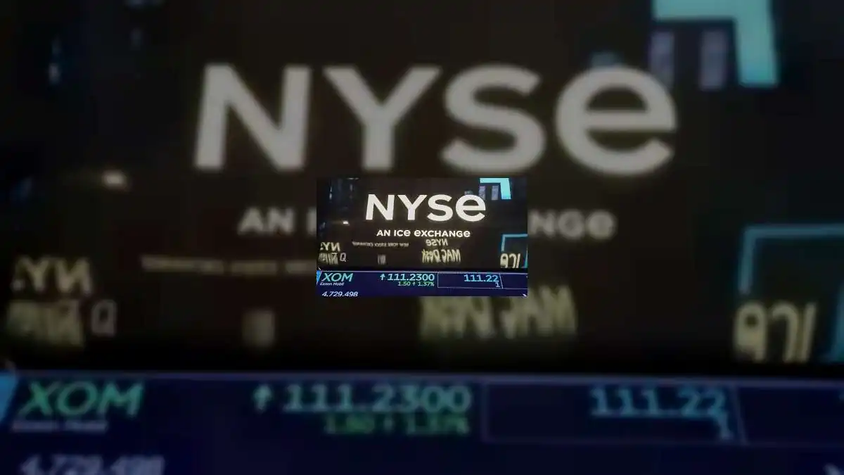 US Stock Market Hits Record Highs as Strong Earnings and AI Demand Drive Rally; Oil Prices Surge Amid Iran Tensions