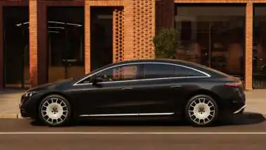 Mercedes-Benz EQS Facelift Gets Bigger Battery & Smart AI Features