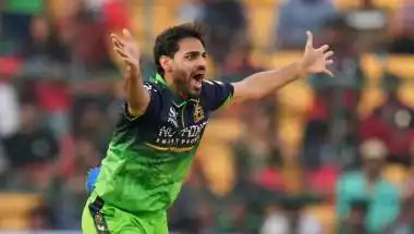 Royal Challengers Bangalore Star Bhuvneshwar Kumar Leads Attack with Swing and Experience