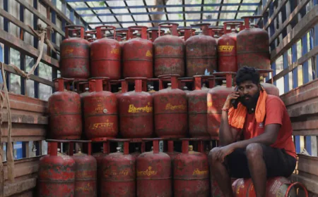 Ministry of Petroleum and Natural Gas Assures 60-Day Crude Oil Reserve Amid Global Uncertainty