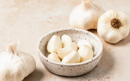 Peeling Garlic Made Easy: Try These Smart and Time-Saving Hacks