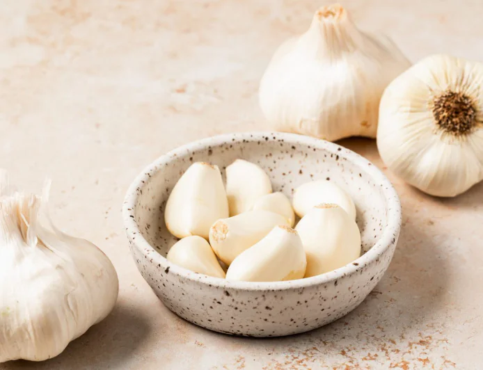Peeling Garlic Made Easy: Try These Smart and Time-Saving Hacks
