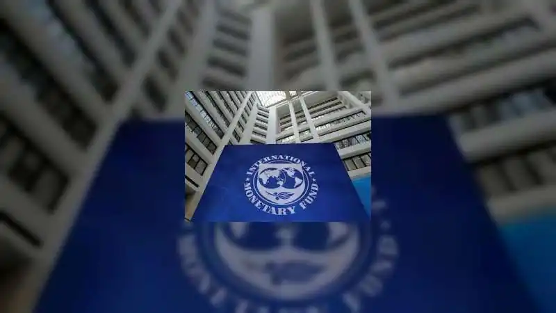 Pakistan’s Economic Outlook Weakens: IMF Lowers Growth Estimate, Raises Inflation to 8.4% Amid Energy Risks