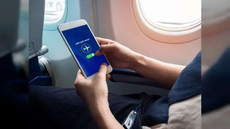 Why You Must Turn On Airplane Mode Before Takeoff – The Real Reason Explained
