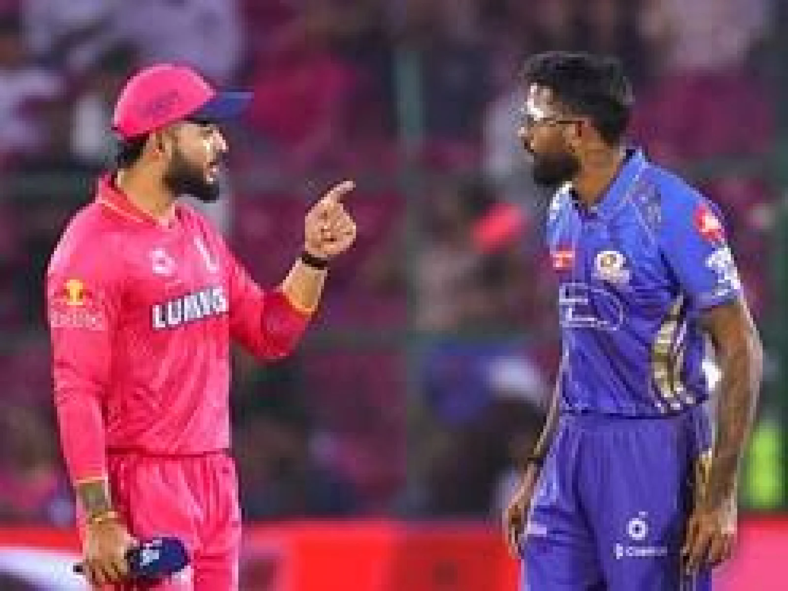 Rajasthan Royals Opt to Bowl First vs Royal Challengers Bangalore; Early Wickets Put RCB Under Pressure