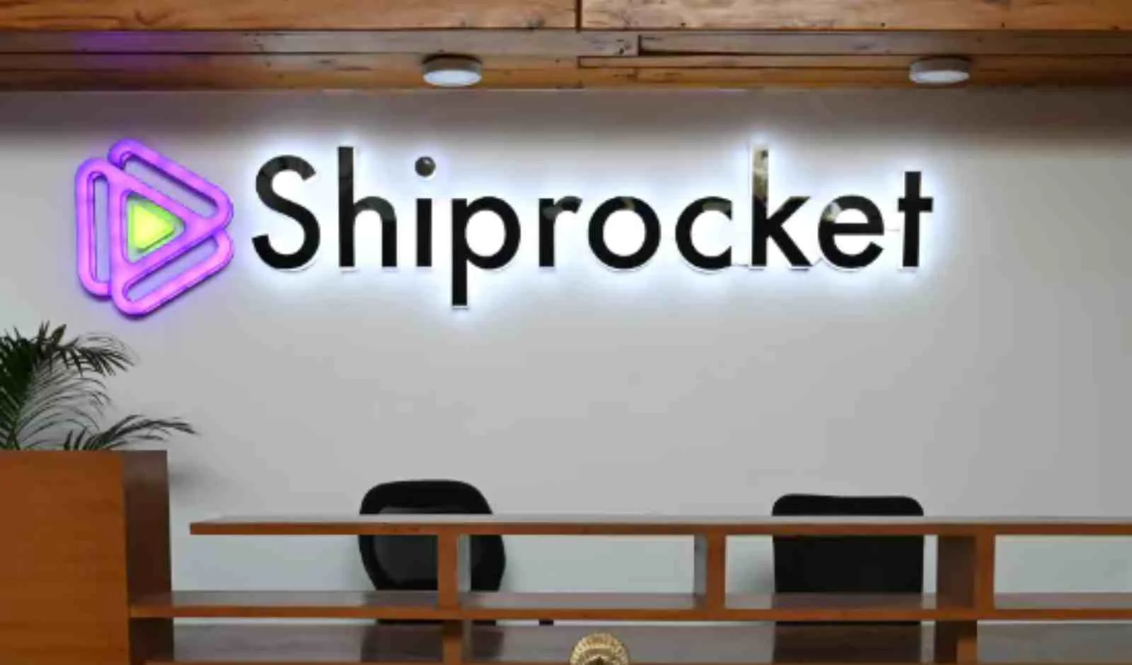 India’s E-Commerce Shift: Small Brands Embrace D2C Model With Shiprocket Support