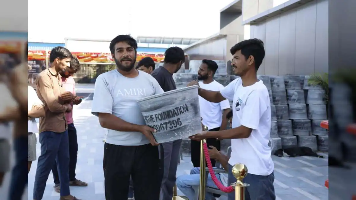 Jodhpur’s ‘Dog Home Foundation’ Battles 45°C Heatwave with Massive ‘10,000 Water Tank’ Initiative for Strays