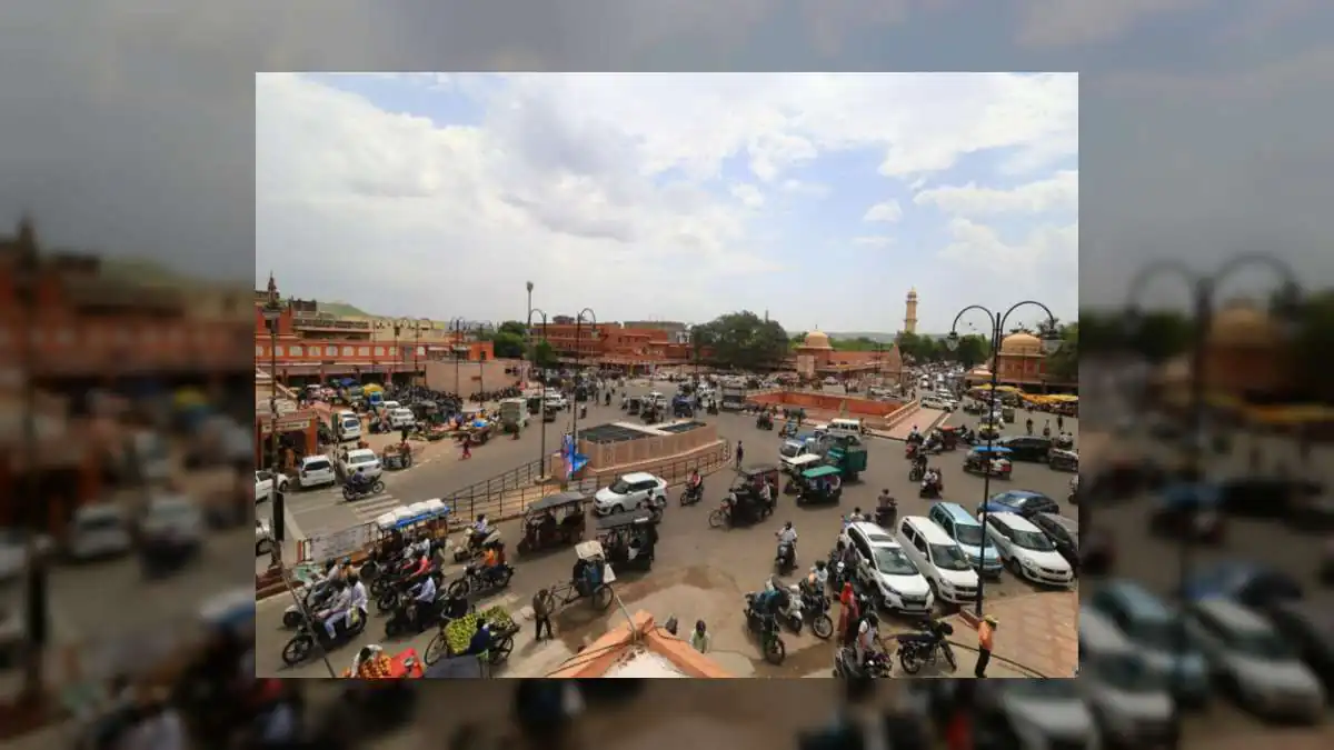 AI Crowd Monitoring System to Improve Tourist Safety and Crowd Management