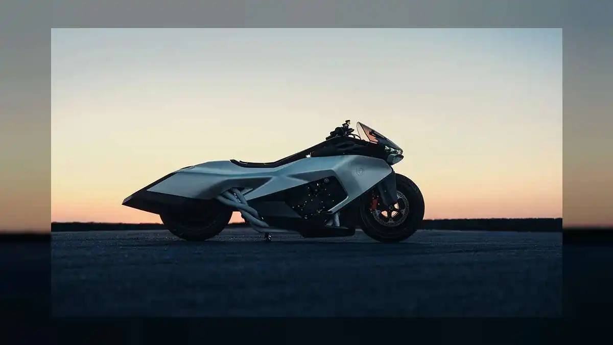 1,800cc Six-Cylinder Engine Becomes Centerpiece of BMW’s New Concept Bike