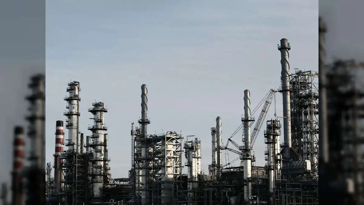 India’s Eight Core Sectors Grow 1.7%, Fuel Segments Under Pressure