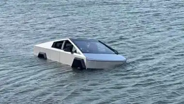 Grapevine Lake Incident: Tesla Cybertruck Pulled From Water After Failed Test