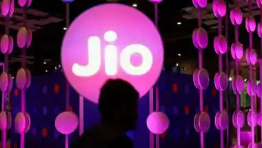YouTube Premium, Prime Video, Hotstar and 12 More: Jio's ₹200 Plan Is a Streaming Bargain