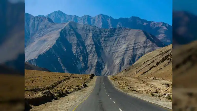 Mystery of Ladakh’s Magnetic Hill: Why Vehicles Move Uphill on Their Own