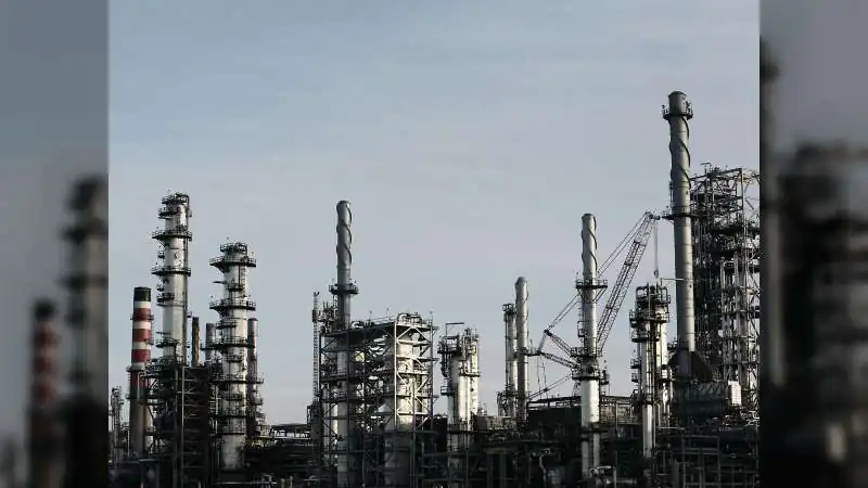 India’s Eight Core Sectors Grow 1.7%, Fuel Segments Under Pressure