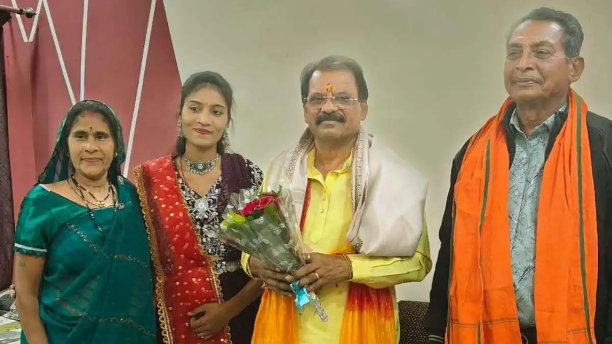 Meet Dilip Shadangi: The Most Educated Singer in India