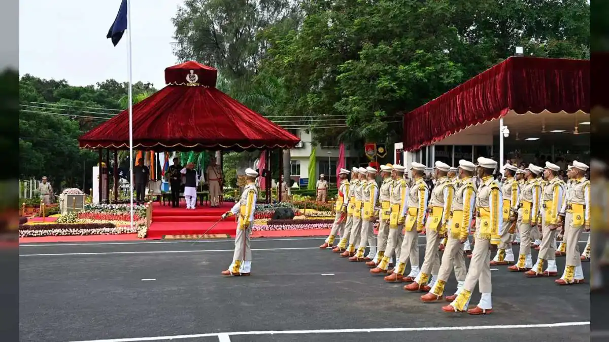 CISF Now Guarding 359 Sensitive Sites, Trains 2,643 Anti-Drone Commandos & 1,600 Cyber Security Personnel CISF Now Guarding 359 Sensitive Sites, Trains 2,643 Anti-Drone Commandos & 1,600 Cyber Security Personnel
