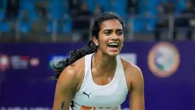 PV Sindhu Beats Busanan Ongbamrungphan to Reach Indonesia Open Second Round