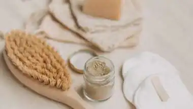 Glowing Skin for Under ₹100: A Natural Skincare Routine Using Gram Flour, Rose Water, and Aloe Vera