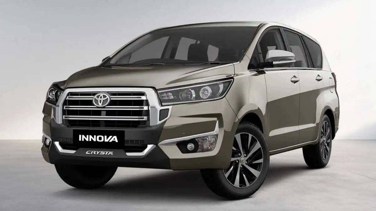 Maruti Invicto 8-Seater Price Hiked by ₹25,000 - How It Now Stacks Up Against Innova Hycross and XUV 700